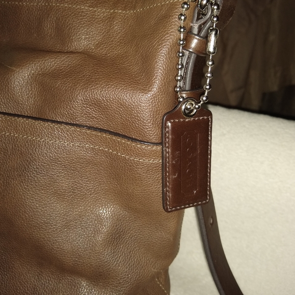 Coach Thompson unisex leather crossbody.70308 - Picture 2 of 12